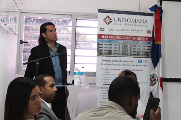 Conferencia de Santiago Tejedor 