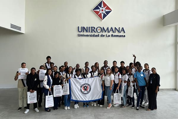 Liceo Benito Jimenez a UNIROMANA