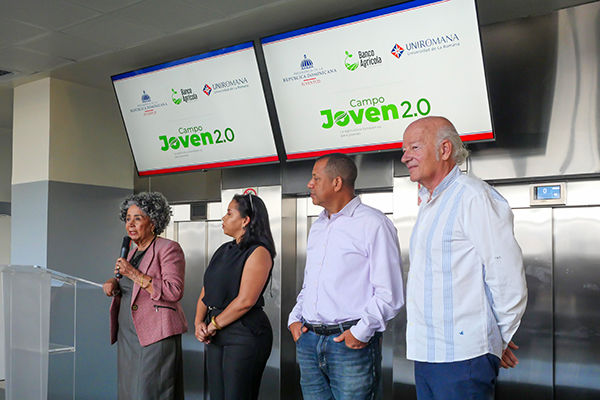 inaugu-campo-joven1