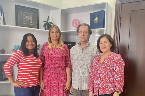 Reunión de trabajo con la gobernadora de La Romana.