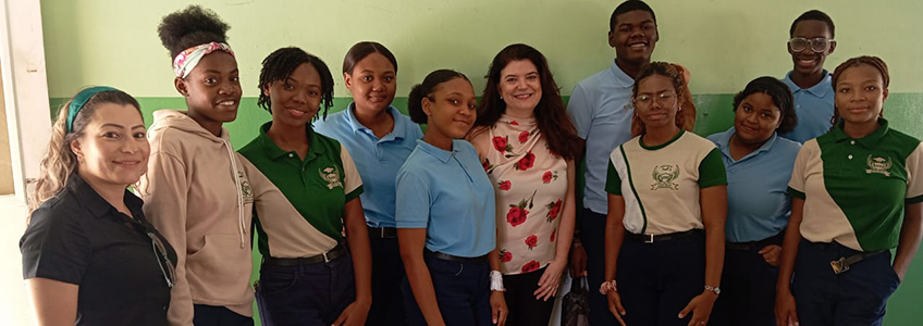 UNIROMANA visita el Liceo Raúl Horacio Cairo de Guaymate en la Provincia de La Romana