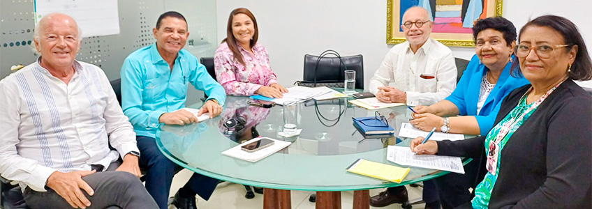 Representantes de UNIROMANA se reúnen con la viceministra de Educación Superior 